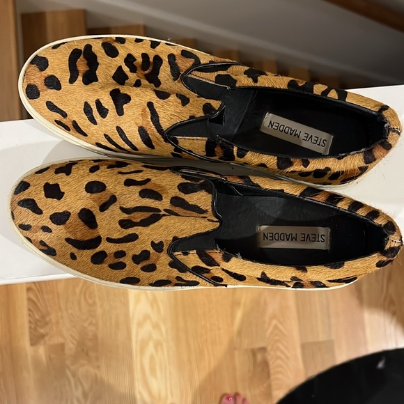 Steve Madden ecentric pony hair, leopard print flats - Picture 6 of 10